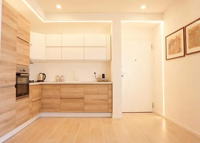 Daire Postcard - Mima Management *